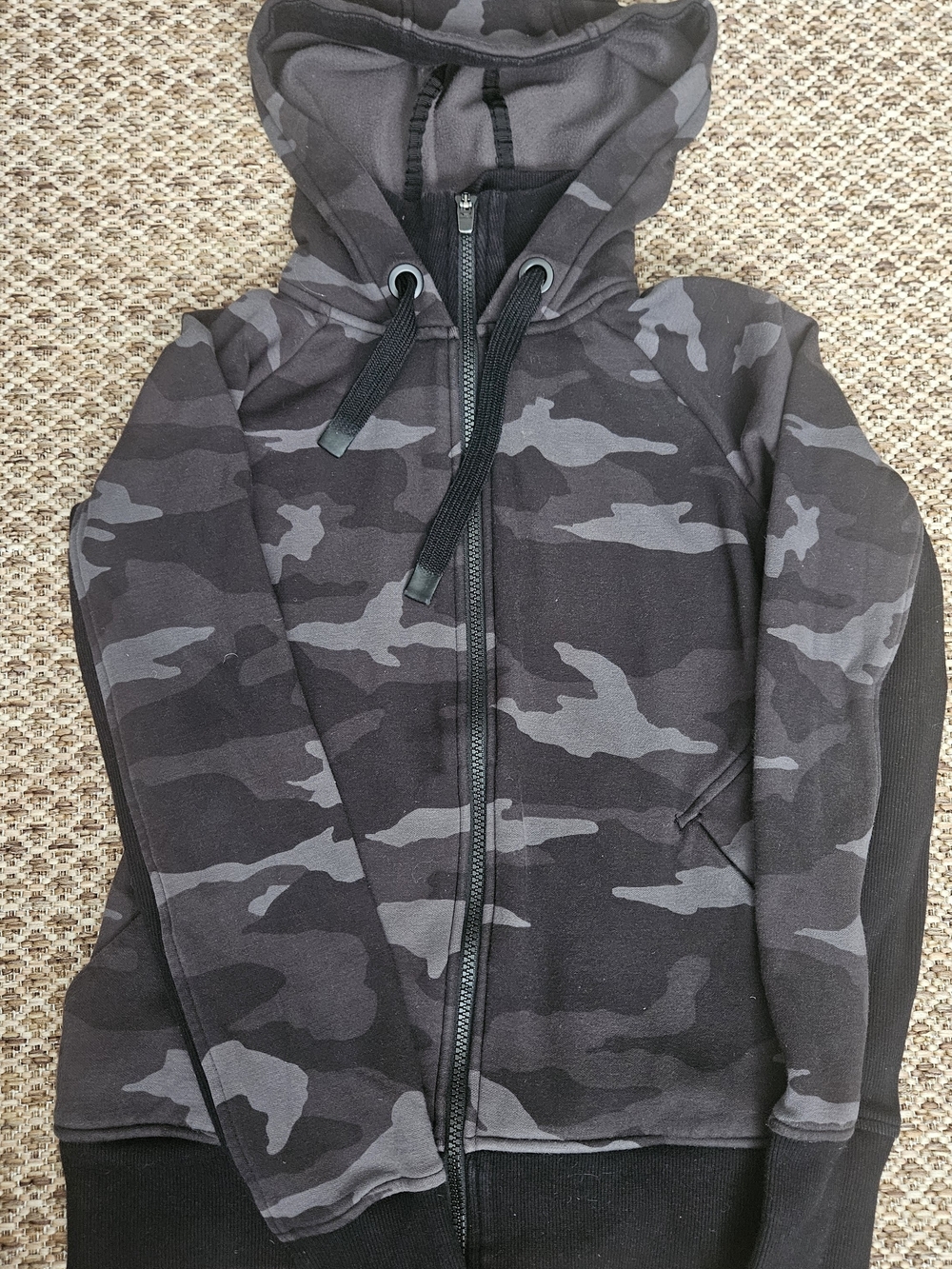 Athleta Camouflage Black/Gray Women's xxs Mock Neck Zip Hoodie